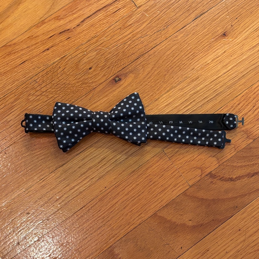 Saddlebred Polka Dot Bow Tie Black